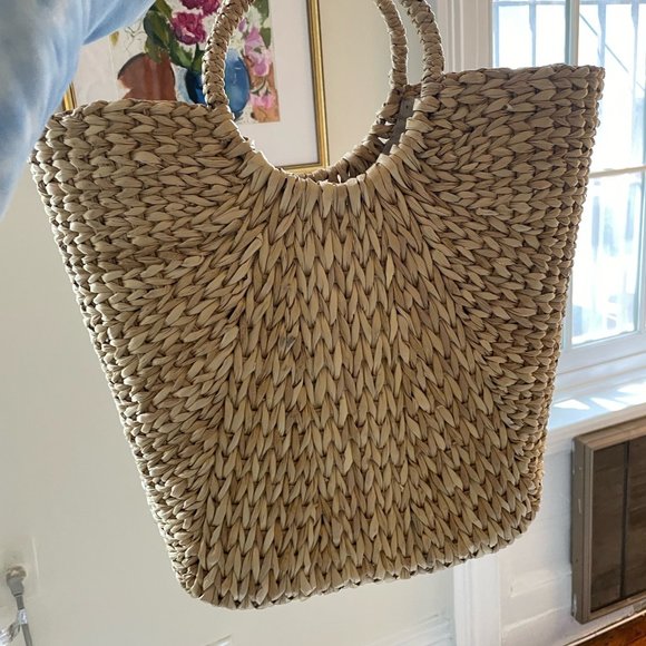 POOLSIDE Embroidered Bucket Bag, "Day Dream" Shell Lining - Picture 4 of 5